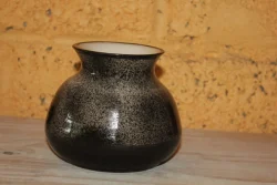 20240501 – Vase projections noires