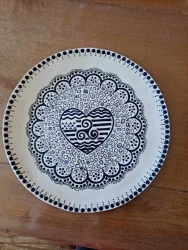 20240805 – Grande Assiette Décor Cœur Triskel